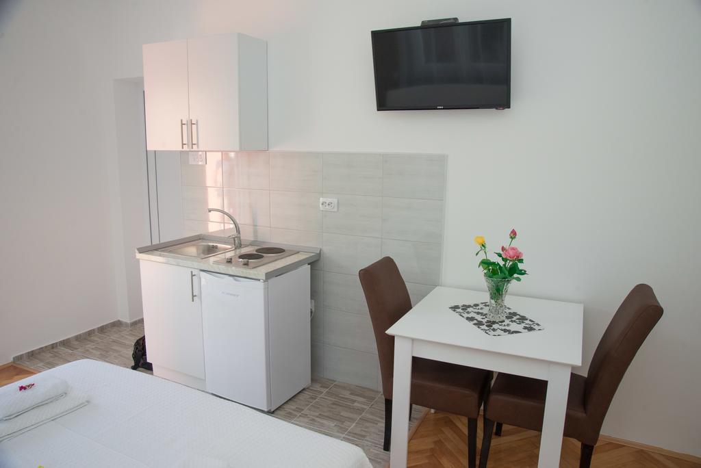 Apartments Tila เทรบินเย ภายนอก รูปภาพ