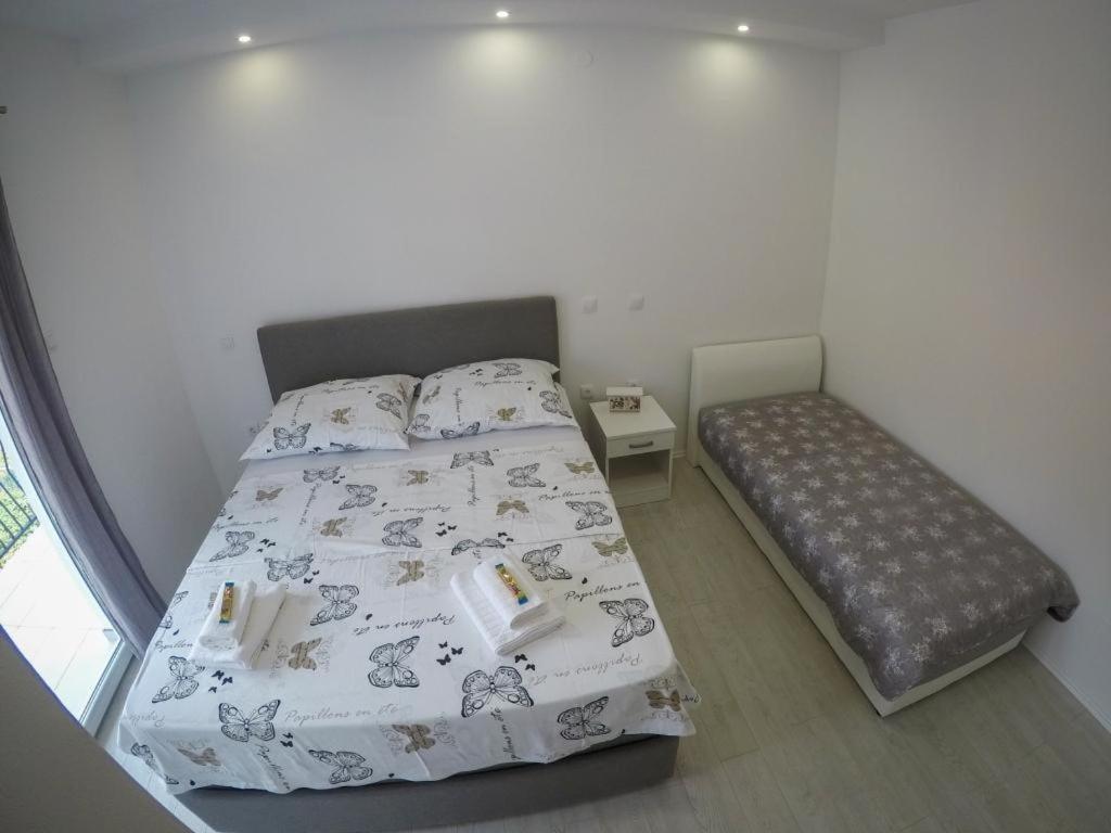 Apartments Tila เทรบินเย ภายนอก รูปภาพ