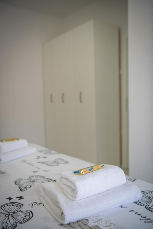 Apartments Tila เทรบินเย ภายนอก รูปภาพ