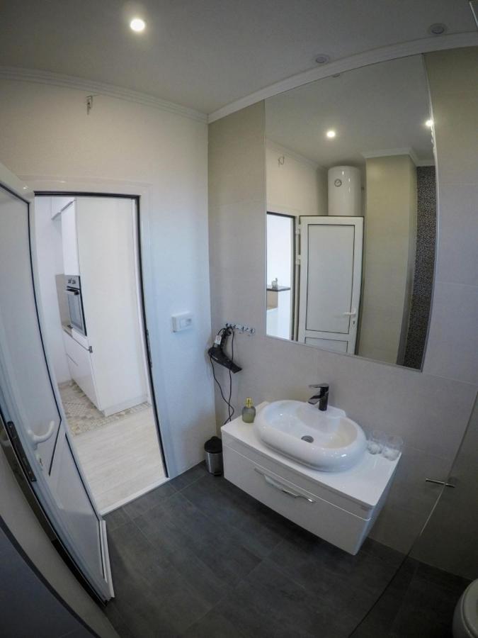 Apartments Tila เทรบินเย ภายนอก รูปภาพ