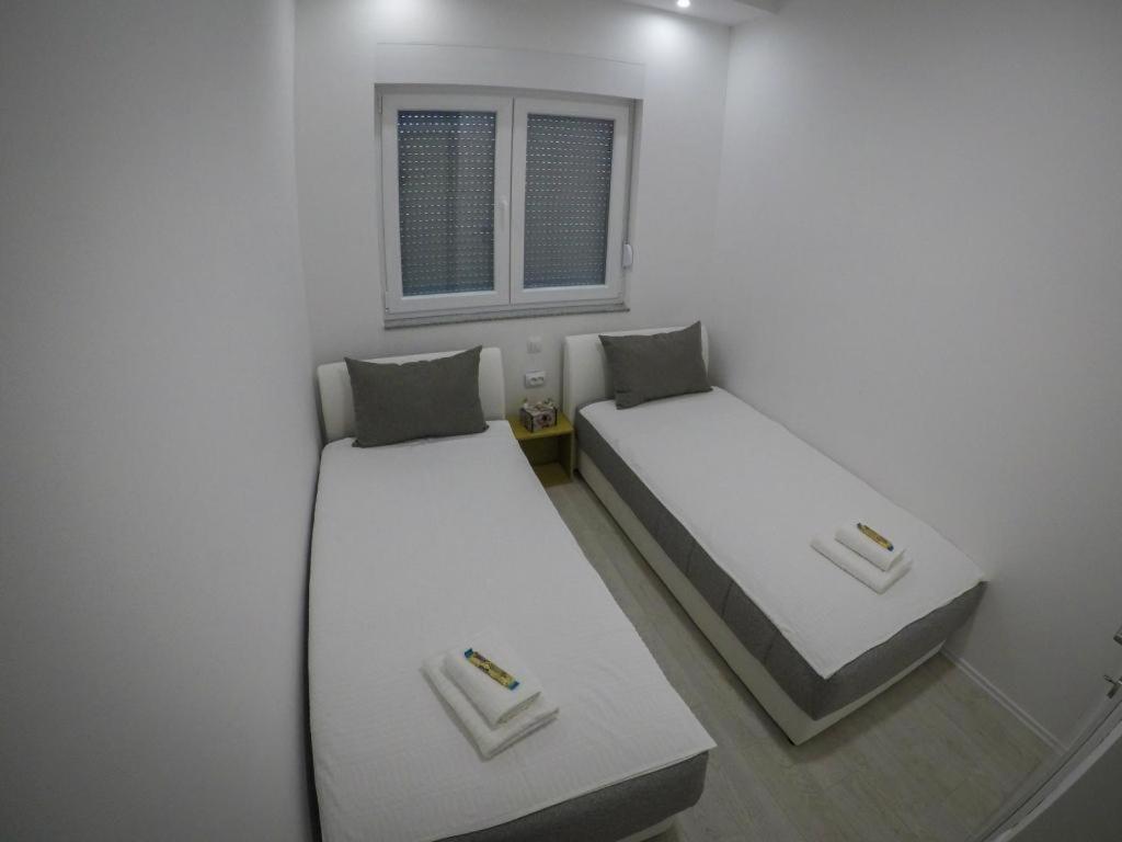 Apartments Tila เทรบินเย ภายนอก รูปภาพ